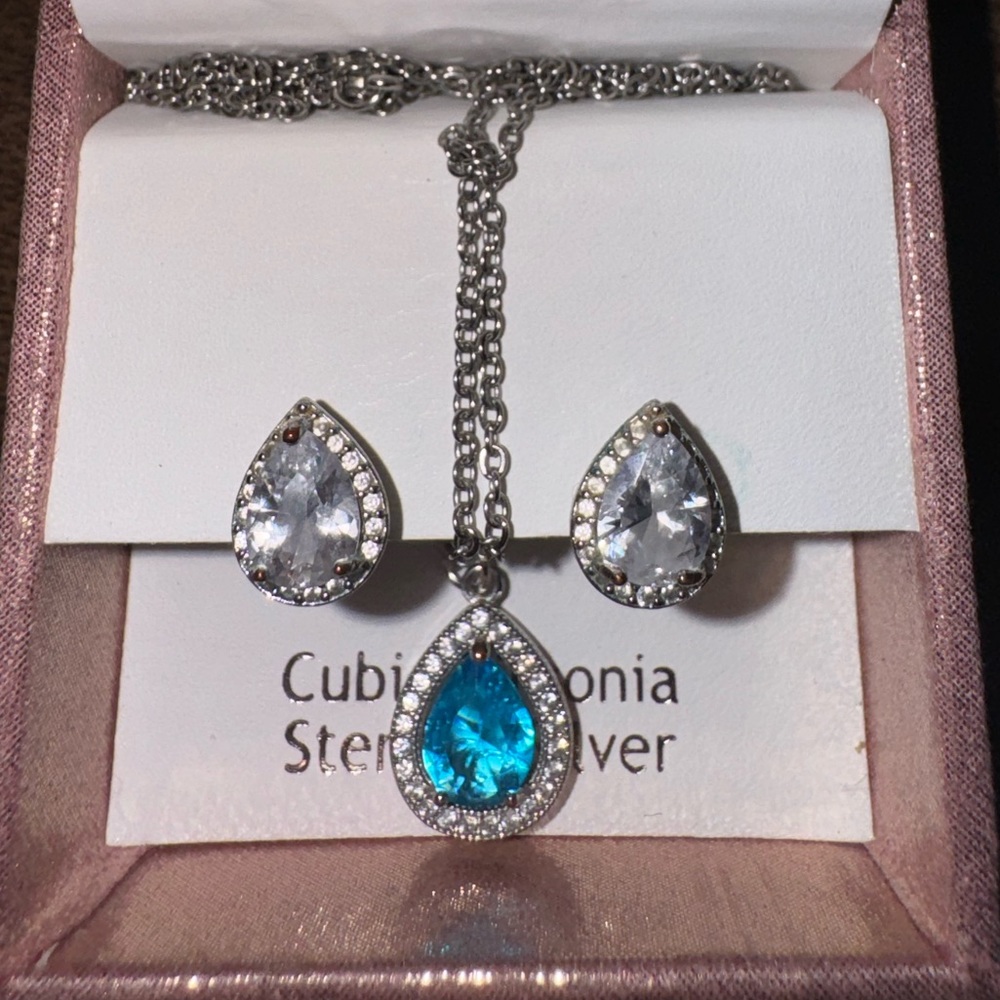 Tear Drop Earrings and Necklace